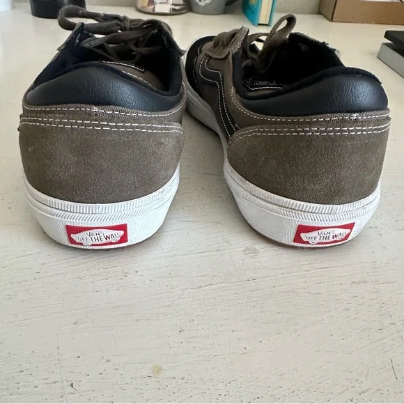 Gilbert Crockett Size 10.5 Vans Olive Army Green and Black - Picture 7 of 9